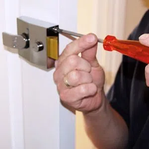 Gold Locksmith Store Westmont, IL 630-823-0586 - emergency-unlock